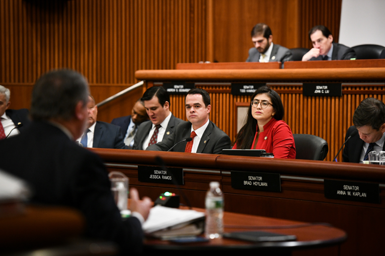 SENATOR DAVID CARLUCCI ANNOUNCES HE IS RUNNING FOR CONGRESS